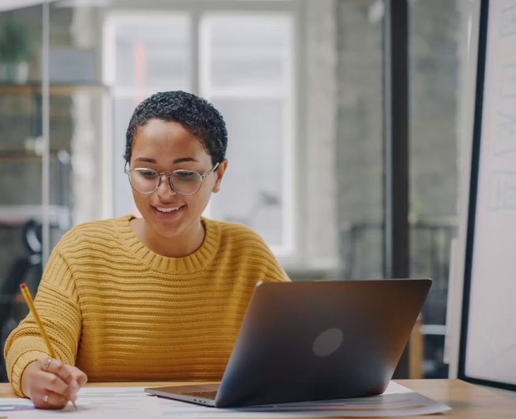 What is full desk recruiting?