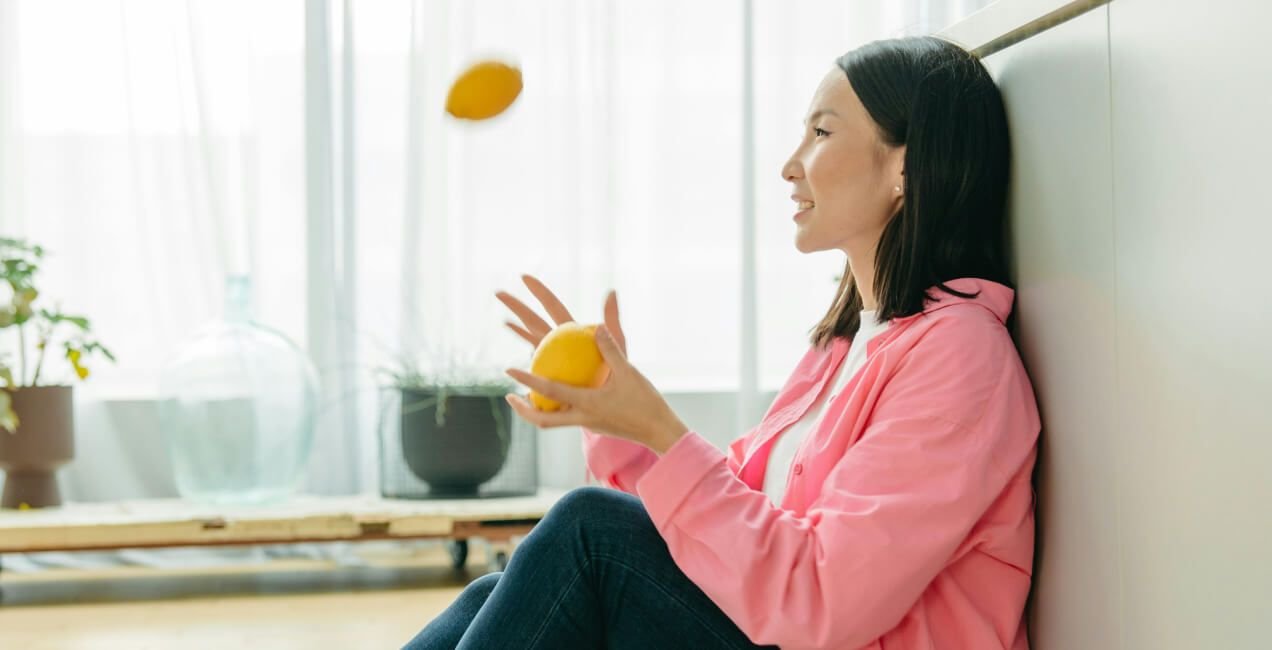 What skills are needed to be a successful full-desk recruiter?